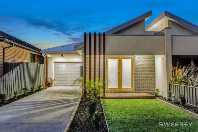 26a MacDonald Avenue, Altona North - Thumbnail 2