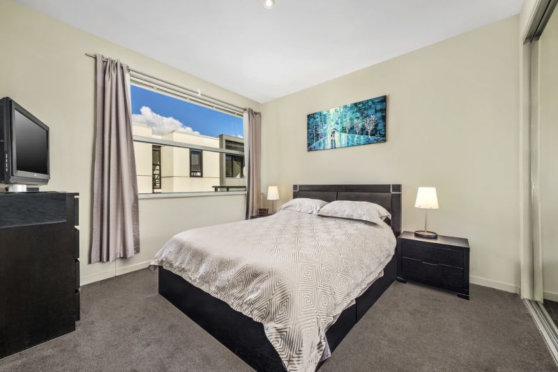 613/54 Nott Street, Port Melbourne - Thumbnail 4