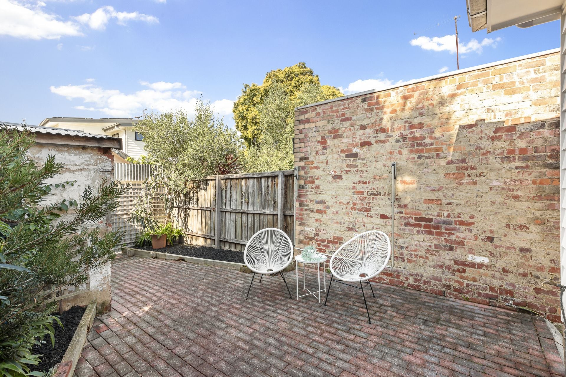 Victorian Charm Near Yarra Bend Park!