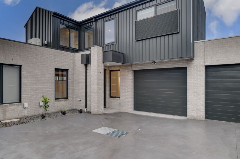 3/22-24 Darebin Blvd, Reservoir