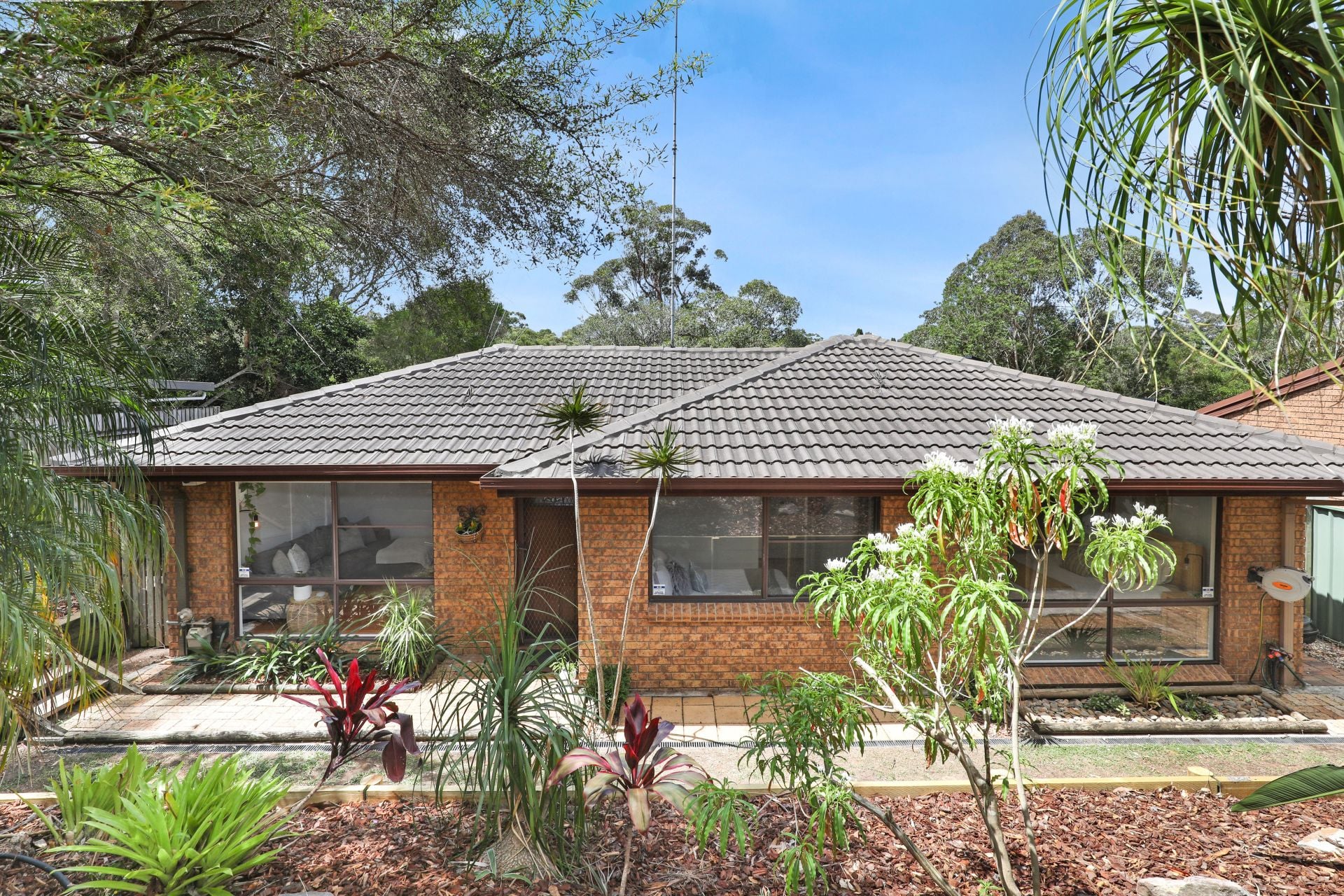 Real Estate For Sale 2 Telopea Place Cordeaux Heights , NSW