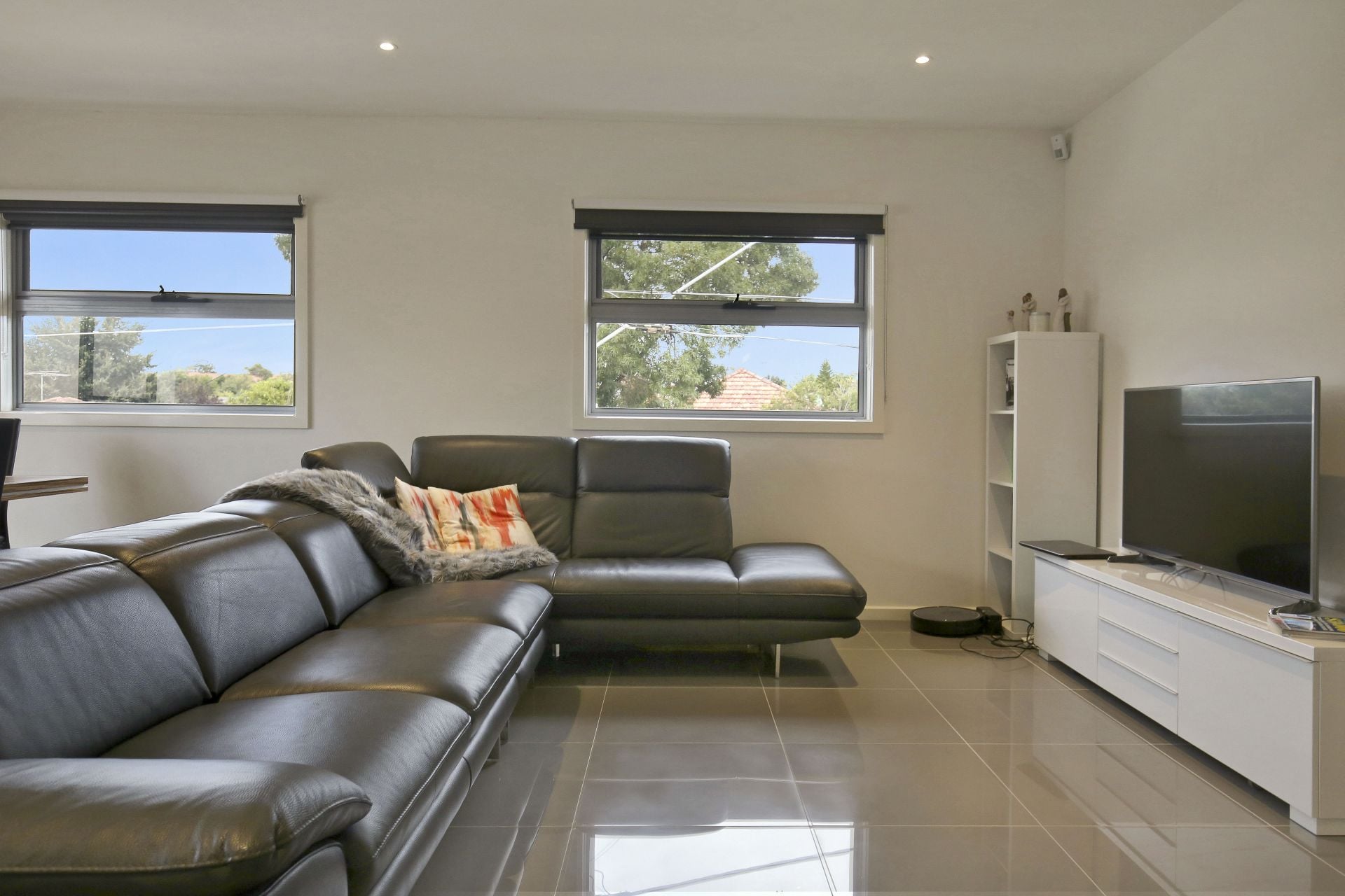 VIBRANT AND MODERN LIVING!
