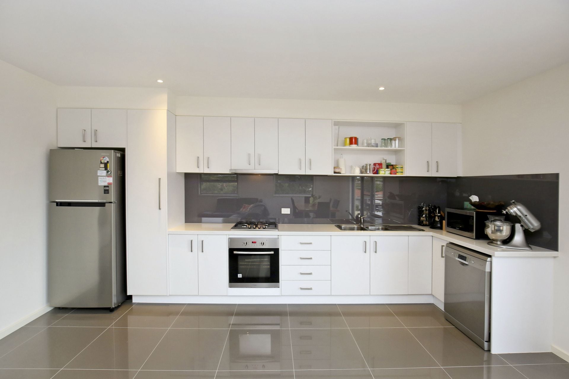 Vibrant & Modern Living!