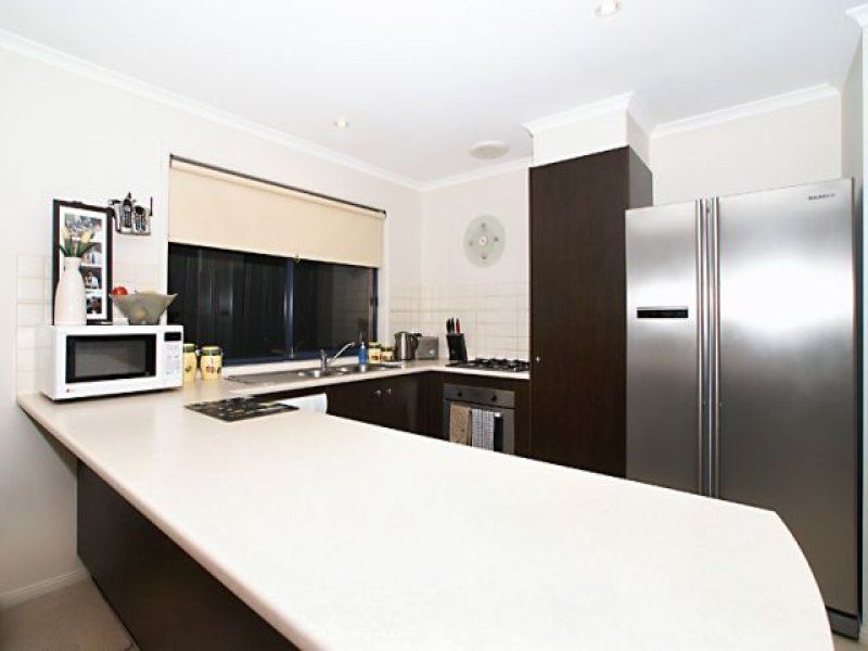 22 Lancely Green, Caroline Springs - Thumbnail 3