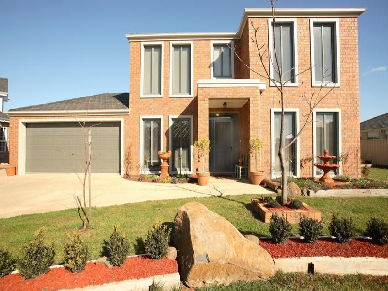 7 Lonsdale Court, Caroline Springs - Thumbnail 2