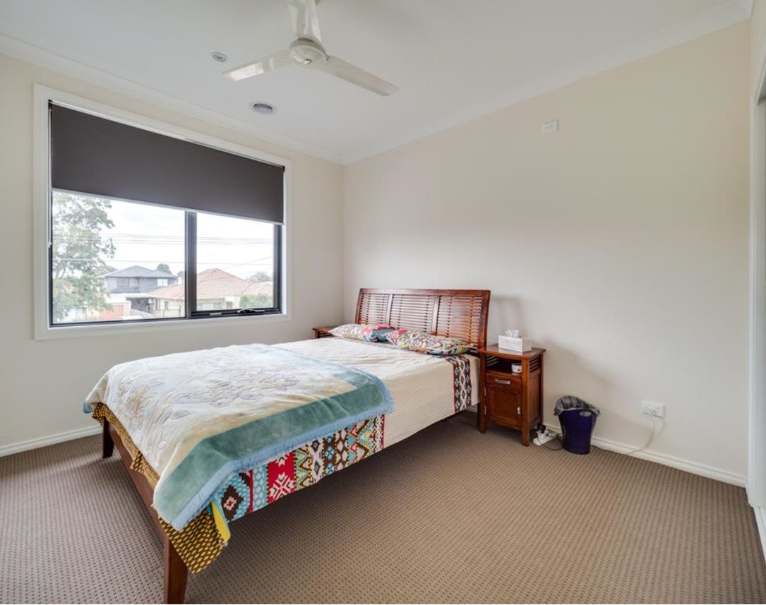 *** UNDER OFFER AWAITING PAYMENT APPLICATIONS CLOSED **