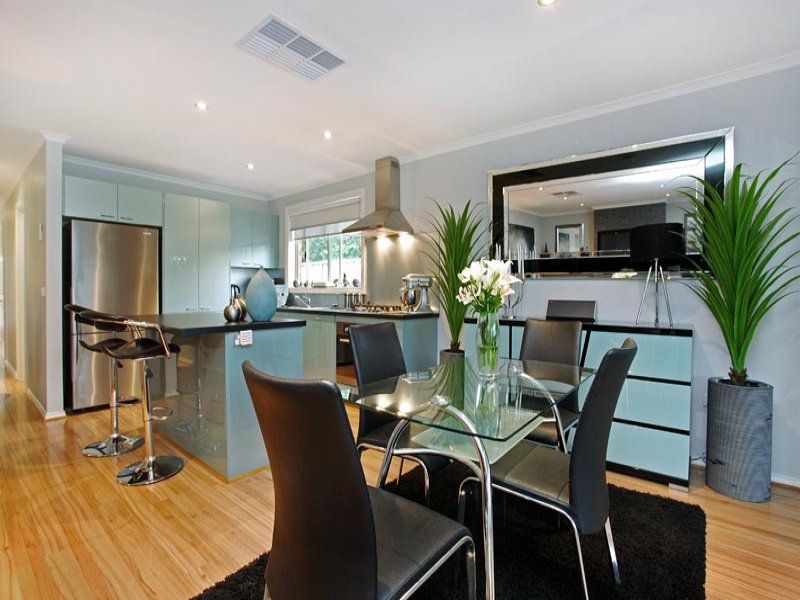 42 Milburn Circuit, Caroline Springs - Thumbnail 6