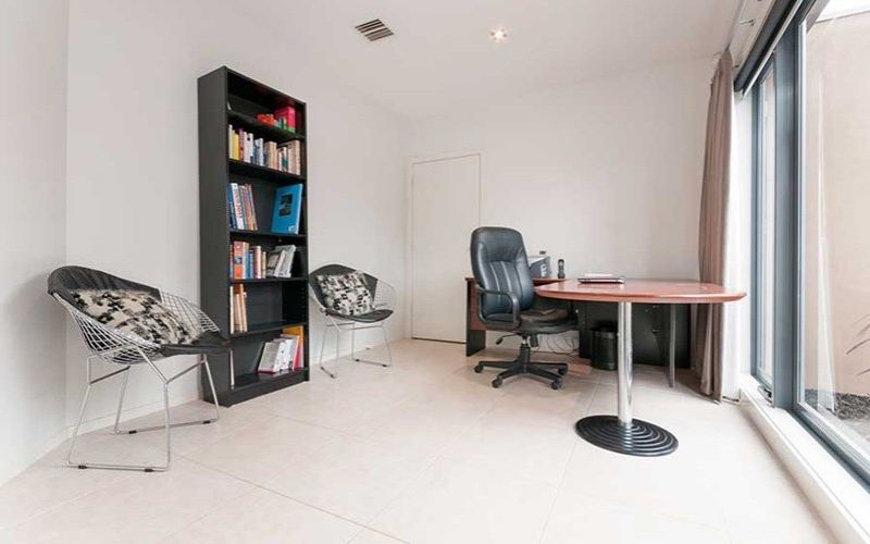 63 The Parkway, Caroline Springs - Thumbnail 3