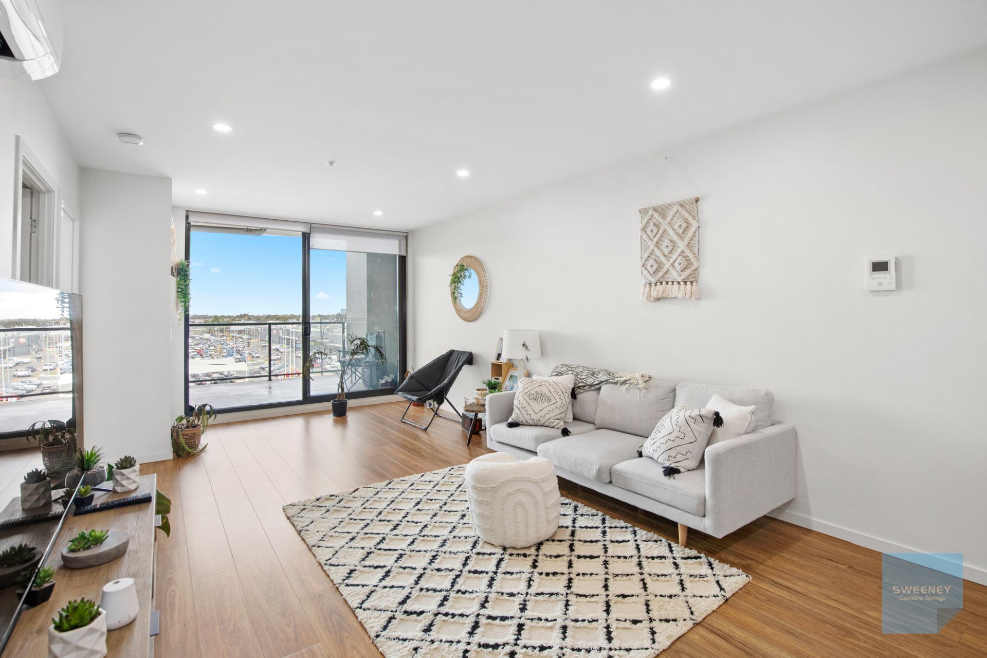 317/9 Commercial Road, Caroline Springs - Thumbnail 6