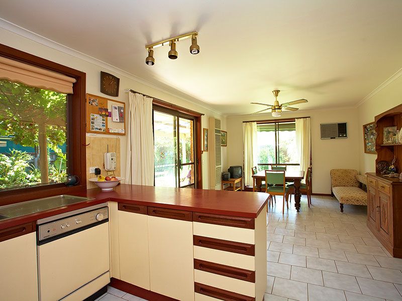 86 Grieve Parade, Altona - Thumbnail 5