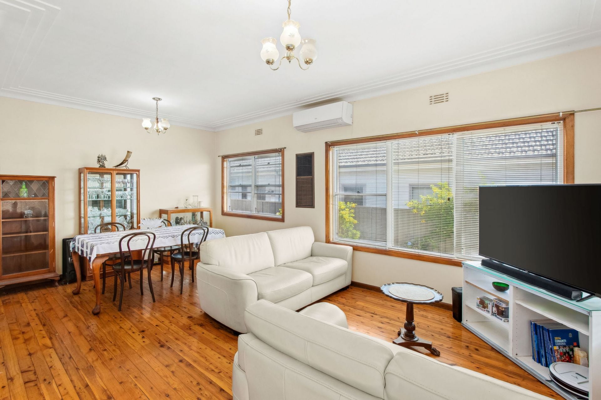 8 Mahnken Avenue Revesby NSW, Revesby - Thumbnail 3