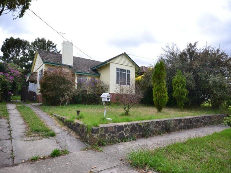 86 Summerhill Road, Reservoir