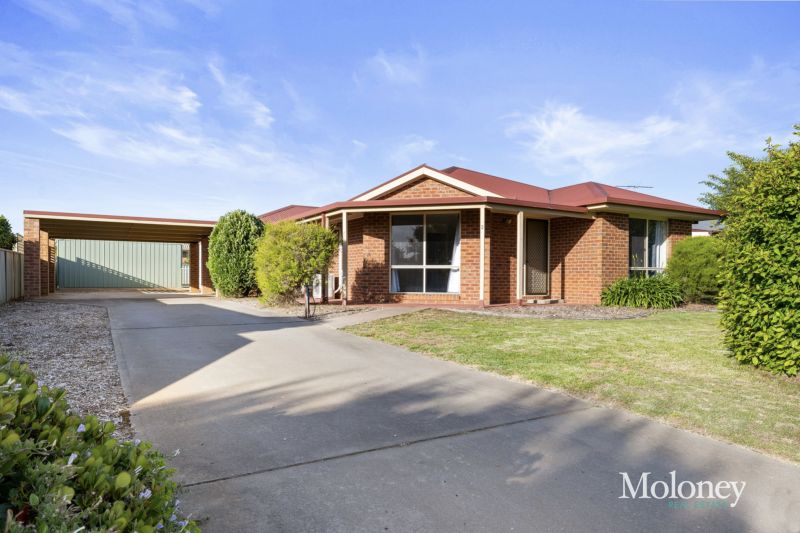 Quiet court location!