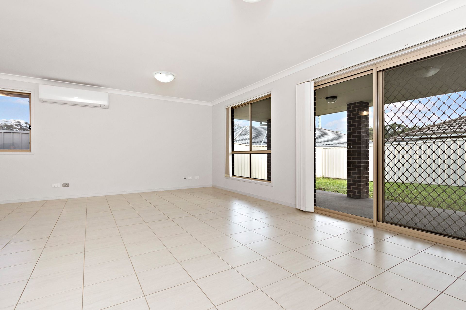 Real Estate For Lease 2/10 Station Street Morisset , NSW