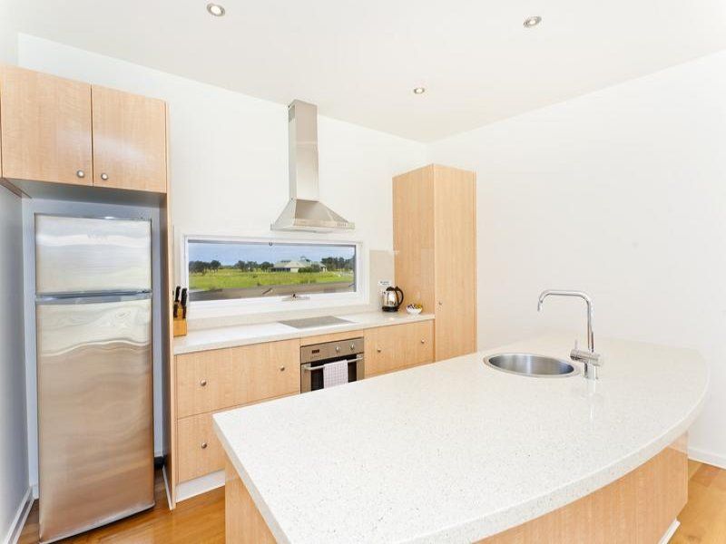 18/110 Tomara Drive BARWON HEADS VIC, Barwon Heads - Thumbnail 2