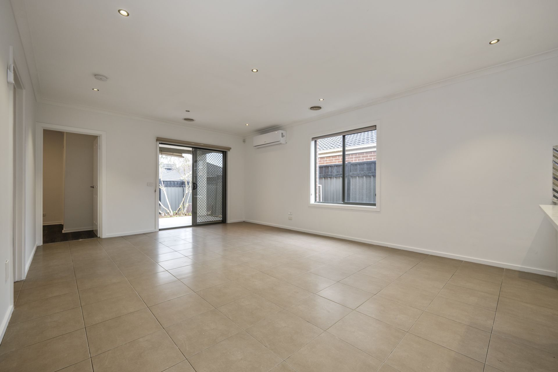 Spacious 4-Bedroom Family Home in Mernda Villages Estate