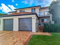 95/152 Palm Meadows Drive, Carrara, Sold By John Whiteway - Discover The Ideal Lifestyle - Image 1