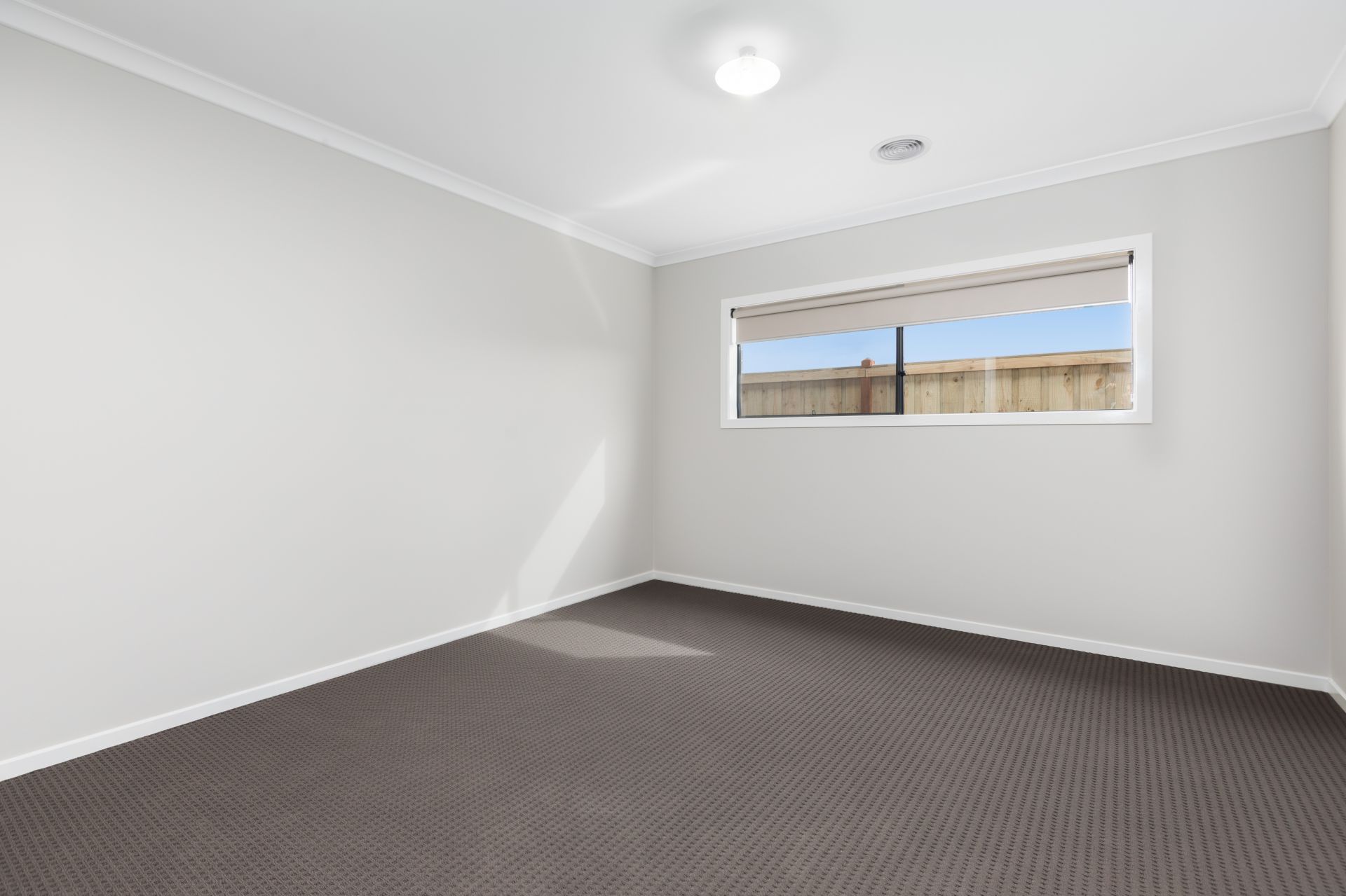 32 Sadie Avenue, Thornhill Park - Thumbnail 6