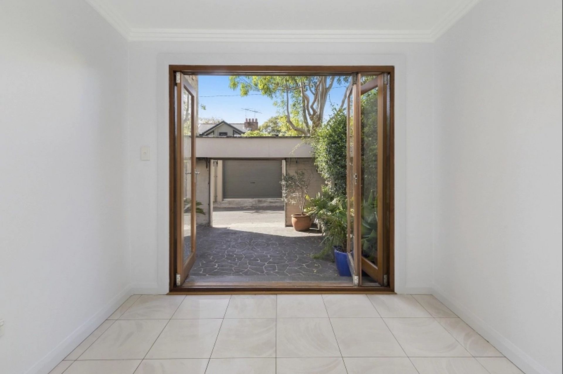 Charming Renovated Terrace