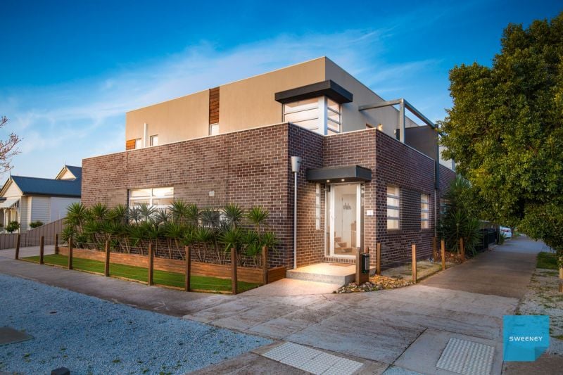 1 Drusilla Place, Caroline Springs - Thumbnail 2
