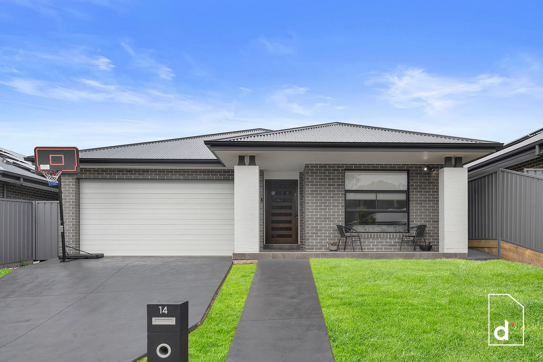 Sold property 910000 for 14 Clayton Close Kembla Grange , NSW 2526