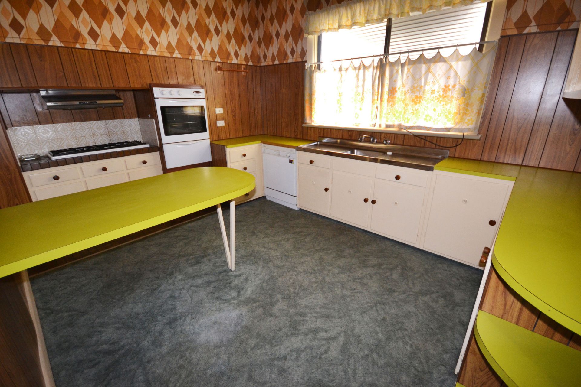 SPACIOUS FAMILY HOME IN A GREAT LOCATION!