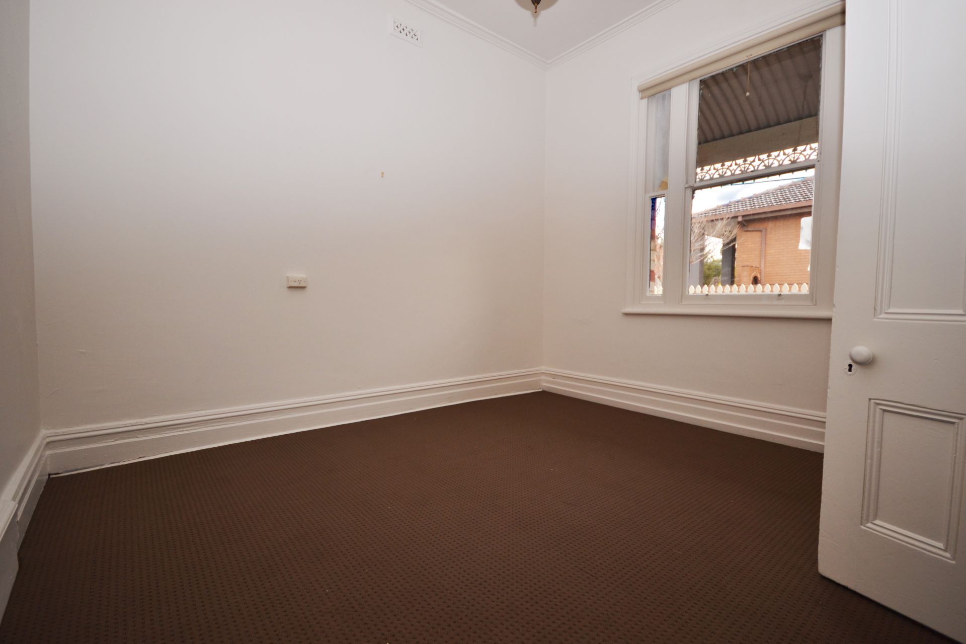 FULLY RENOVATED TERRACE IN THE HEART OF NORTHCOTE!
