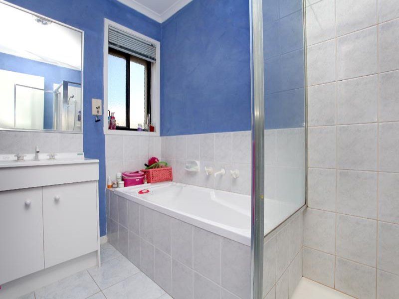 16 Niewand Avenue, Burnside - Thumbnail 8