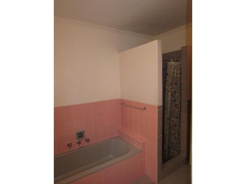 **Great Location in Picturesque Street**