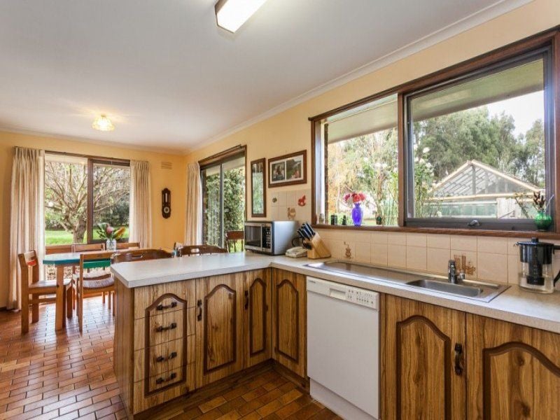 1230 Birregurra Deans Marsh Road DEANS MARSH VIC, Deans Marsh - Thumbnail 4