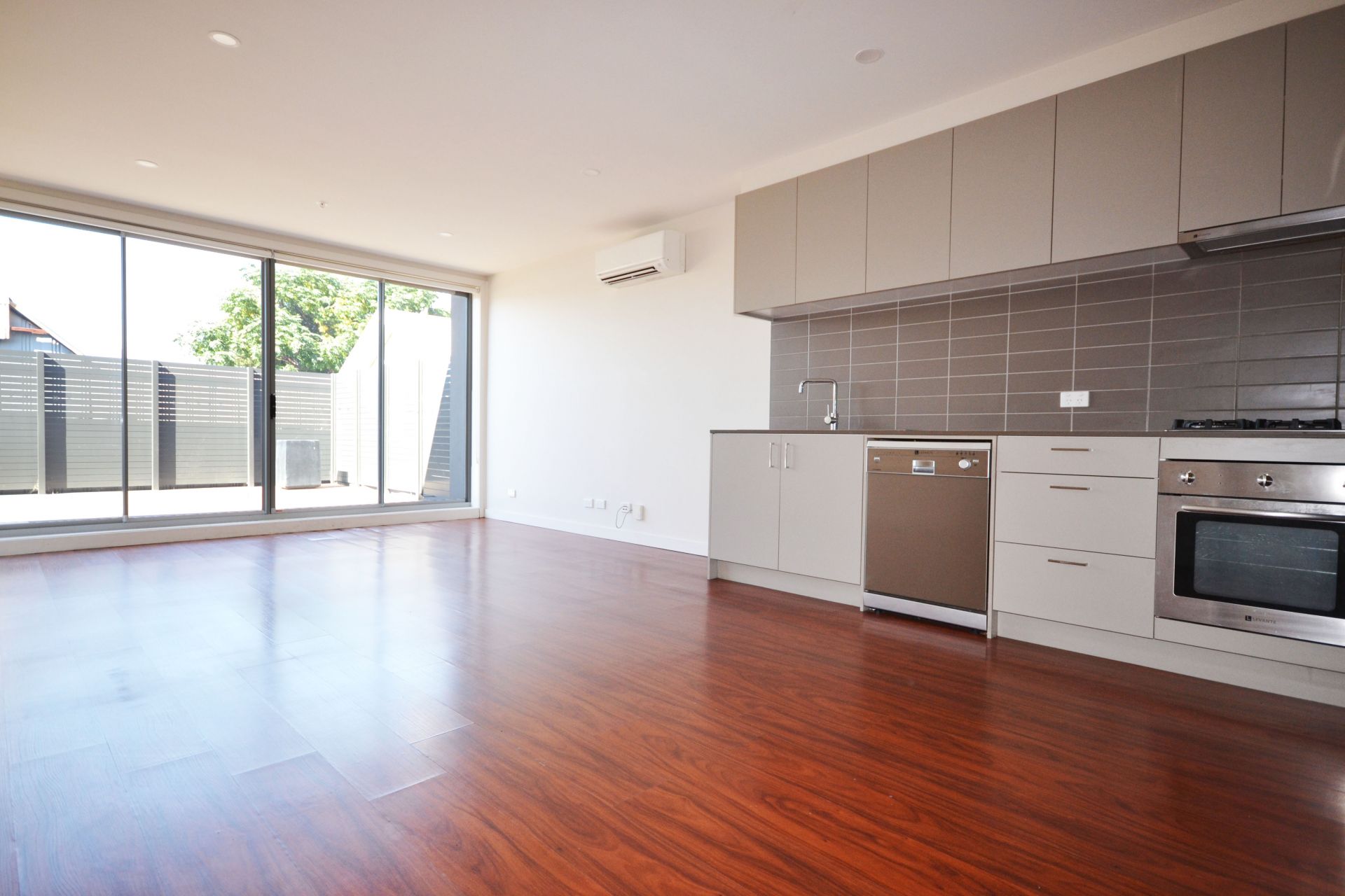 PRESTIGIOUS APARTMENT LIVING