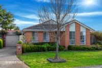 27 Saratoga Crescent, Keilor Downs VIC