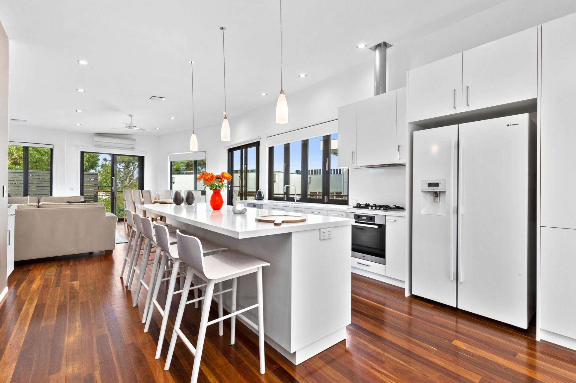 10 The Parade Ocean Grove VIC, Ocean Grove - Thumbnail 5