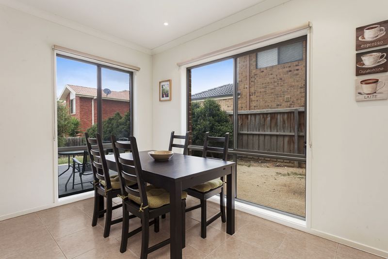 8 St Johns Court, South Morang - Thumbnail 4