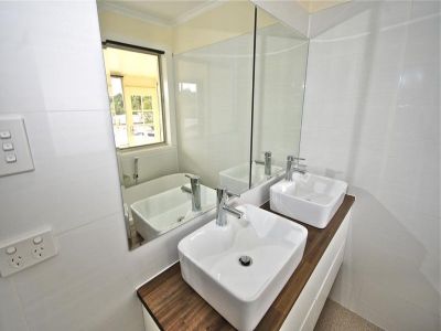 3
 
 
 
  
 
 
 1
 
 
 
  
 
 
 4
 
 
 
 
 
 
 
 22 Lapthorne Close, DON TAS 7310, Don - Thumbnail 7