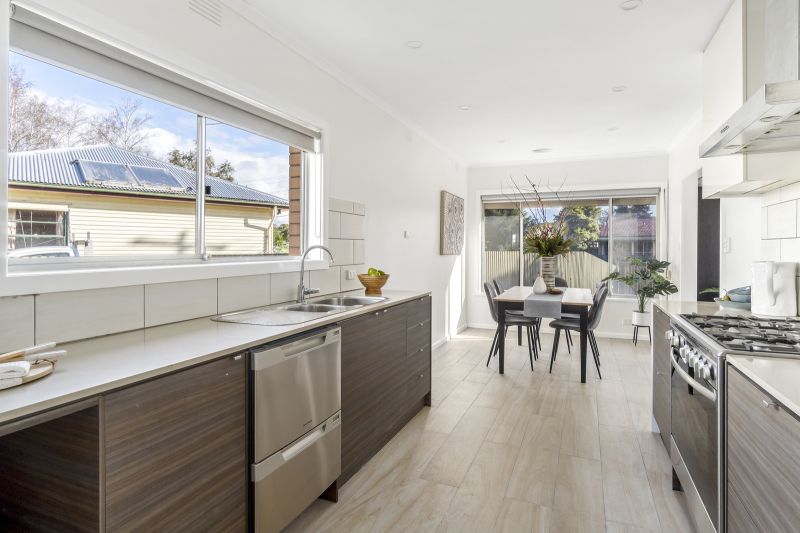 14 Sinclair Street Colac VIC, Colac - Thumbnail 2