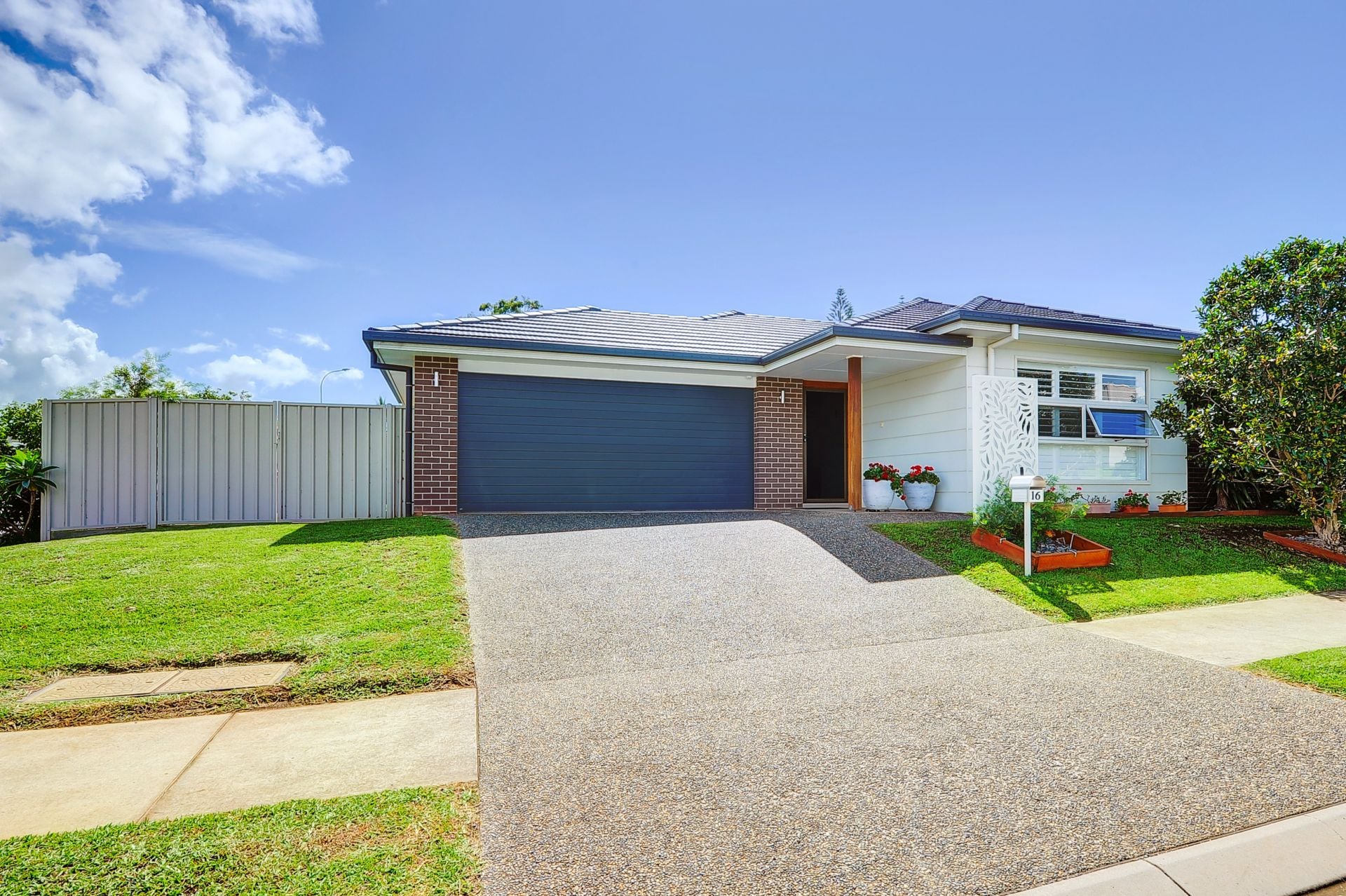 16 Syd Hopkins Terrace Port Macquarie NSW, Port Macquarie - Thumbnail 2