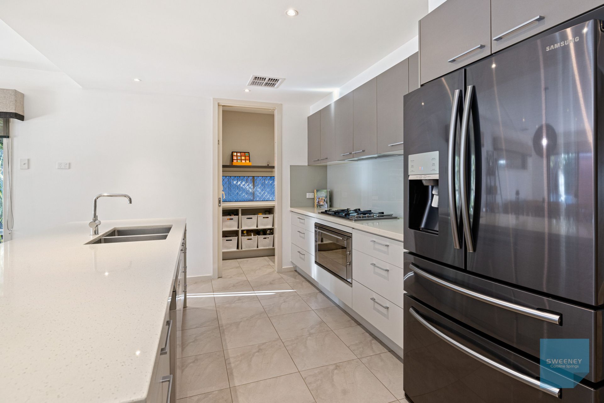 10 Peppermint Grove, Taylors Hill - Thumbnail 5