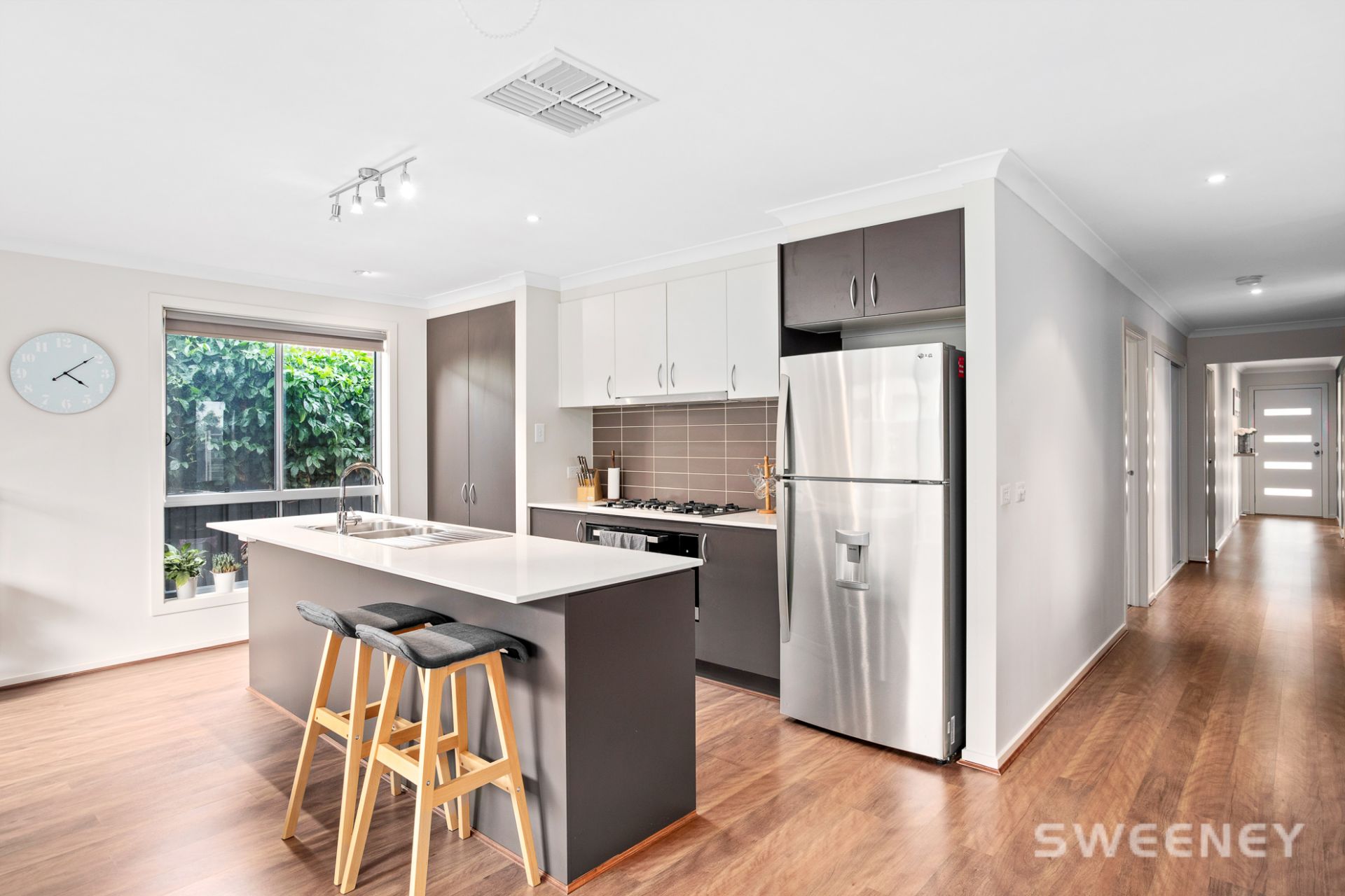 21 Martaban Crescent, Point Cook - Thumbnail 3
