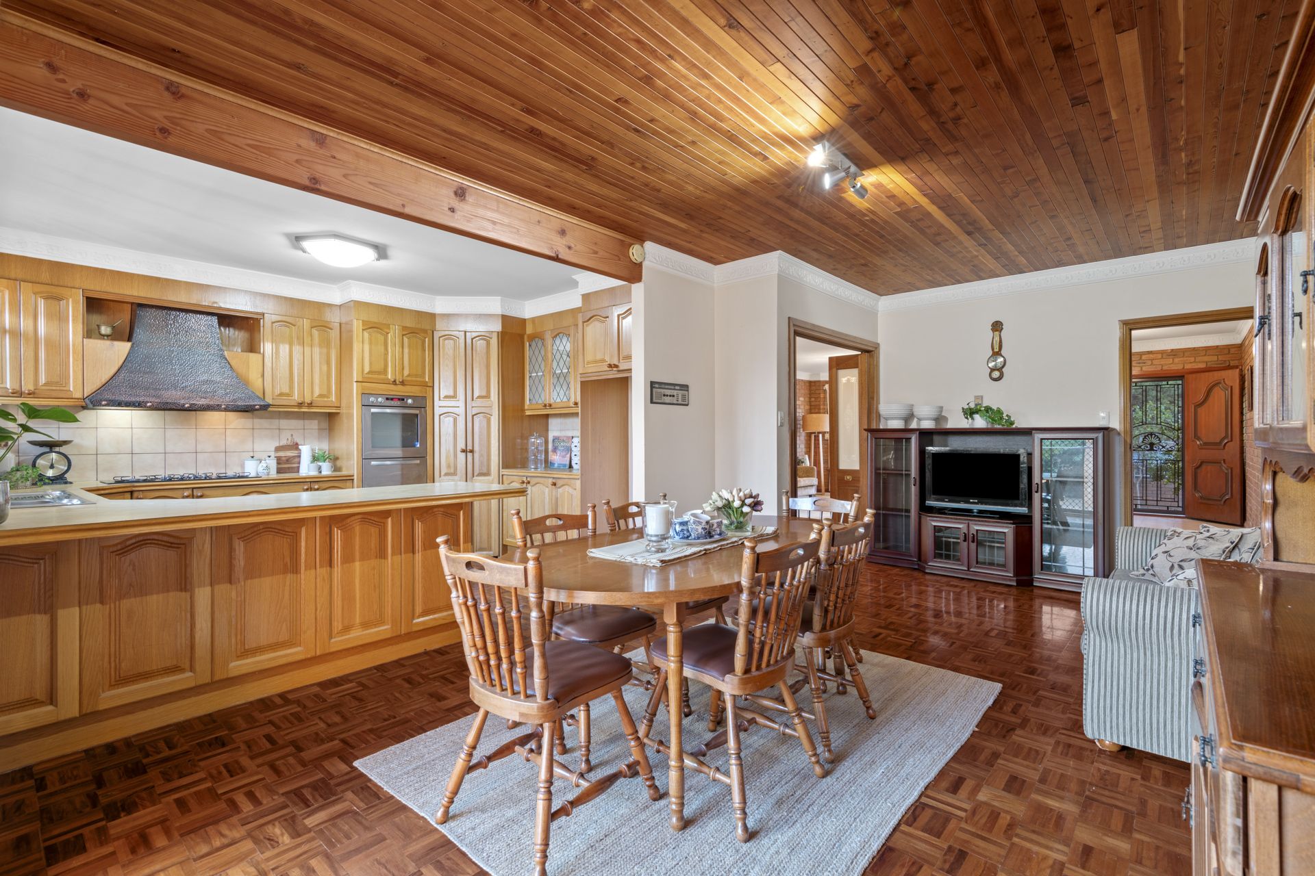 GOLDEN OPPORTUNITY ON GOLDSMITH