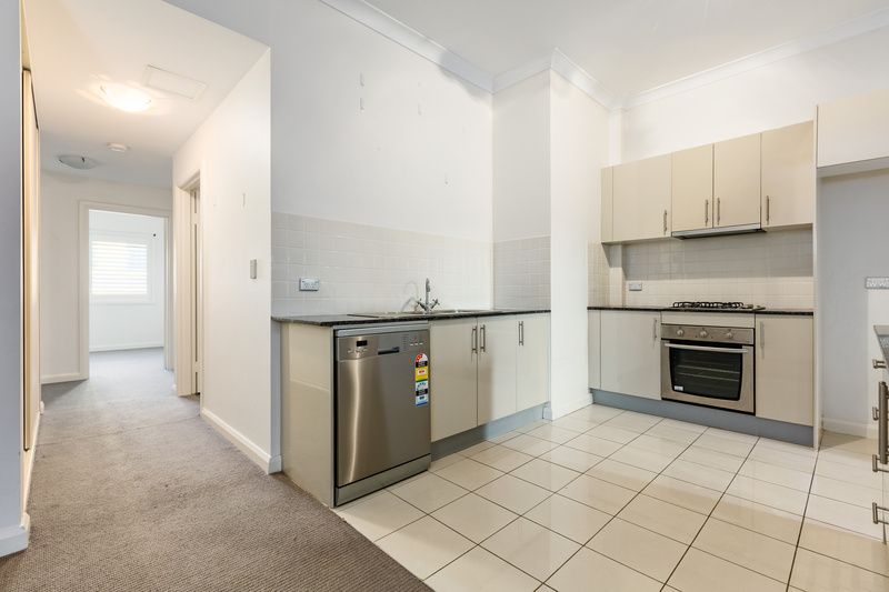 Warehouse Apartment with Courtyard