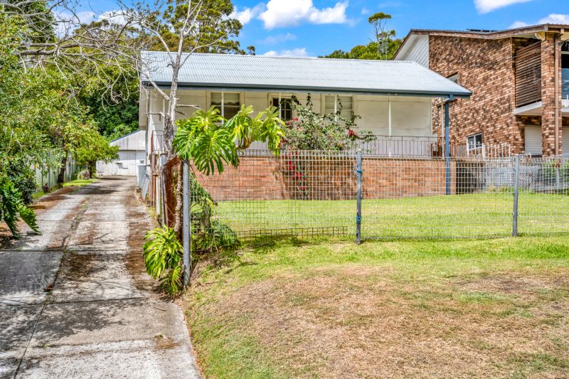 65 Marine Parade, Nords Wharf - Thumbnail 2