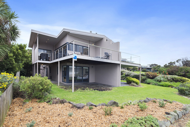 2/4 Bayview Street, Marengo, VIC, Marengo - Thumbnail 3
