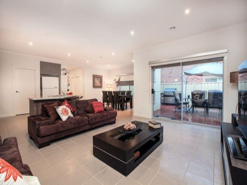 6 Oldis Close, Caroline Springs - Thumbnail 6