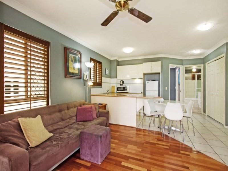 3/122 Musgrave Street 'Sunsea' KIRRA QLD, 'Sunsea' Kirra - Thumbnail 5