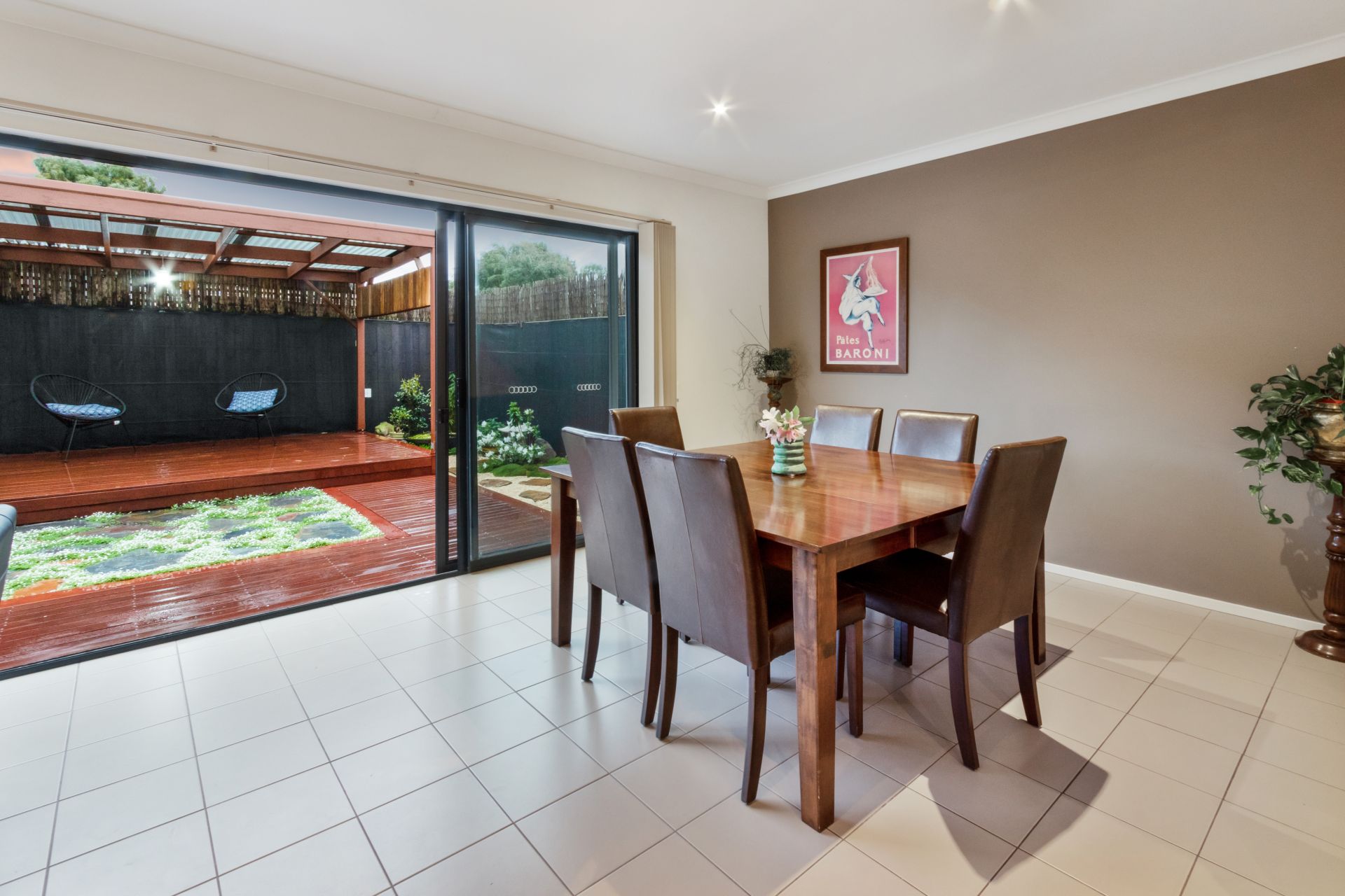 Fresh And Inviting With A Stunning Alfresco