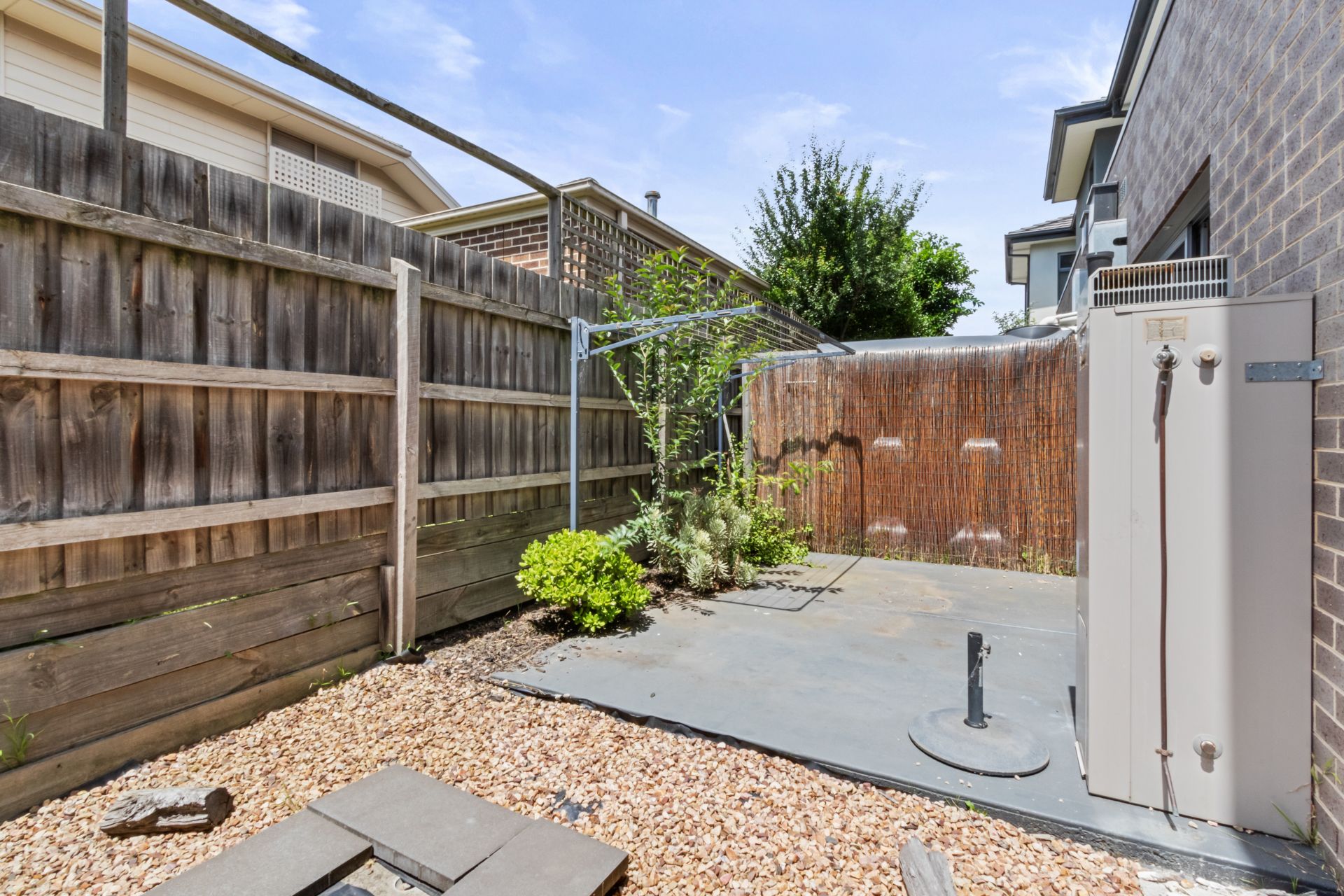 Charming 1-Bedroom Townhouse for Rent in Reservoir!