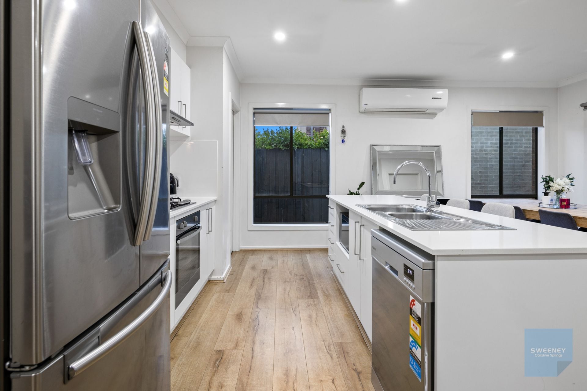 23 Zodiac Way, Fraser Rise - Thumbnail 4