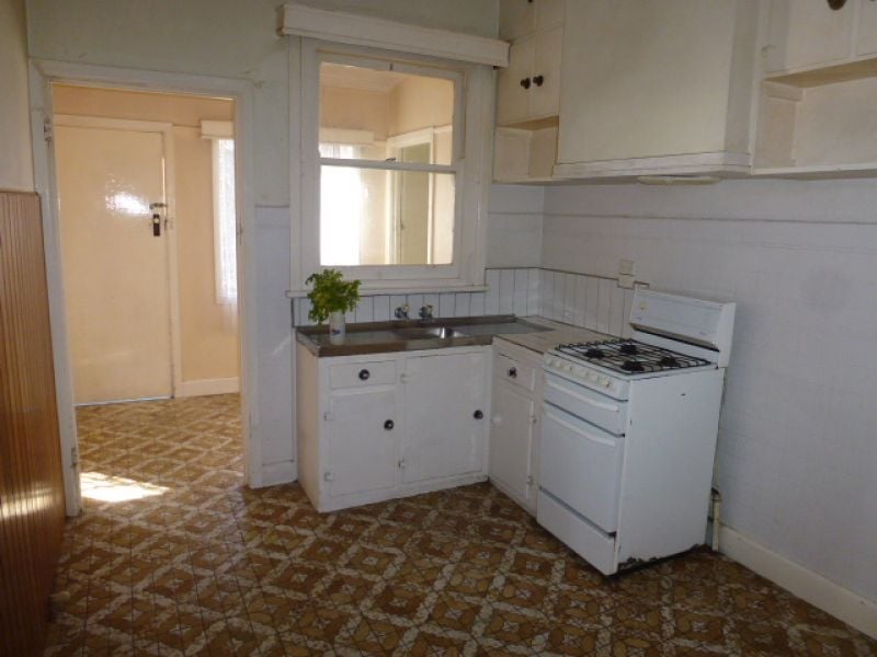 92 Edwards Street, Reservoir