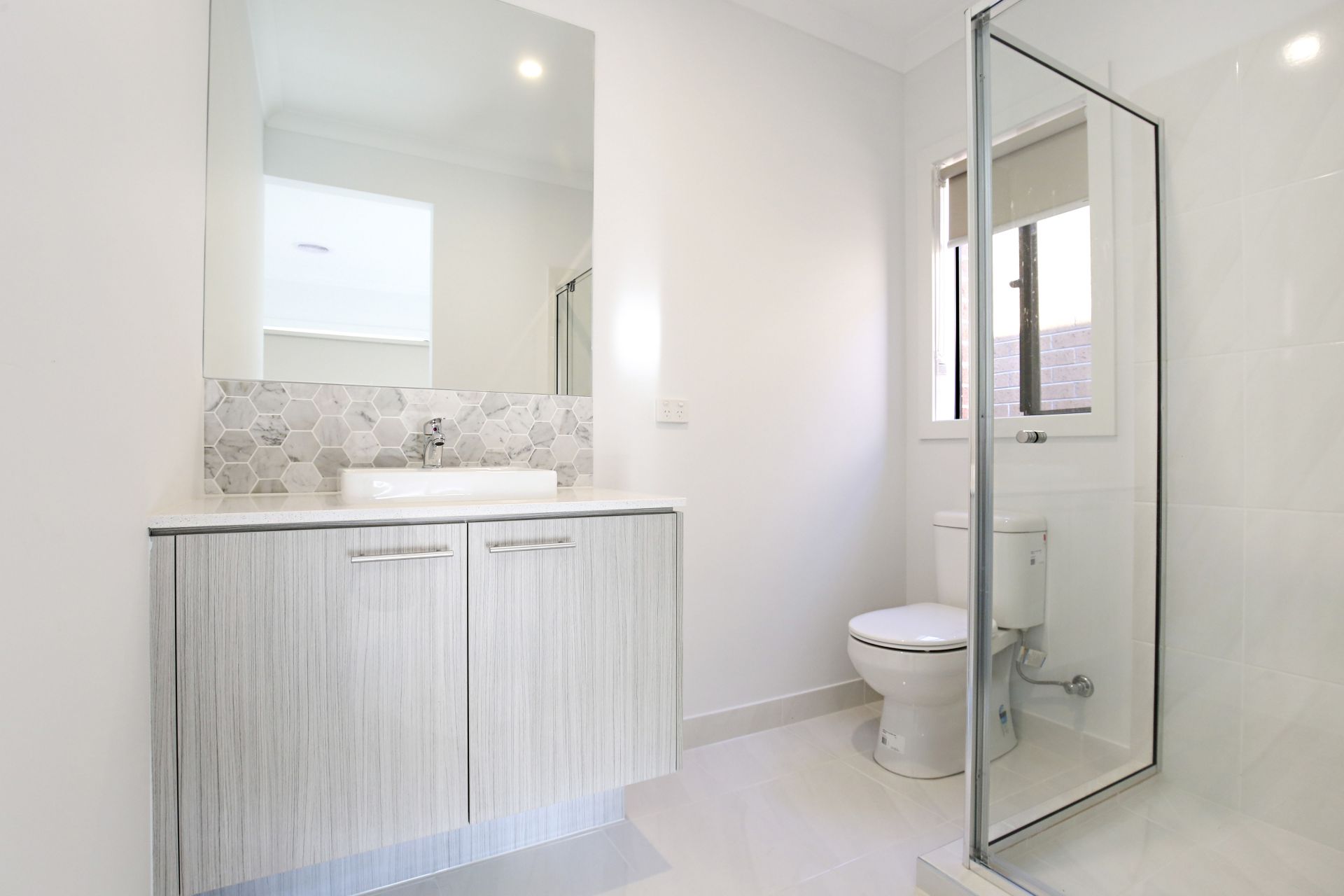 STYLISH & COMFORTABLE LIVING
